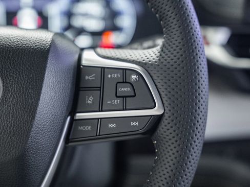 New 2026 Toyota Sienna Platinum image 29