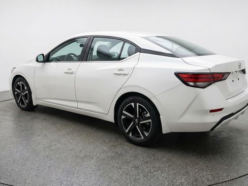 Used 2025 Nissan Sentra SV FWD image 6