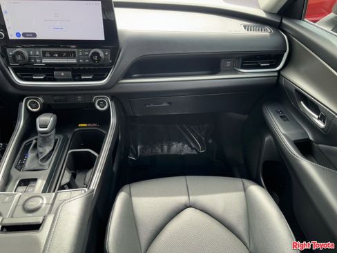 Certified 2025 Toyota Grand Highlander AWD Hybrid image 18