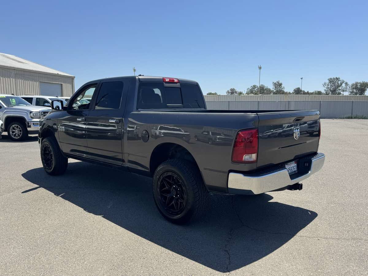 Used 2017 RAM 1500 Classic SLT AWD/4WD image 7