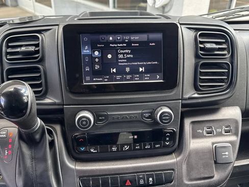 Used 2022 RAM ProMaster 2500 FWD image 4