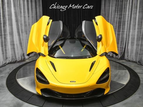 Used 2020 McLaren 720S Performance RWD image 34