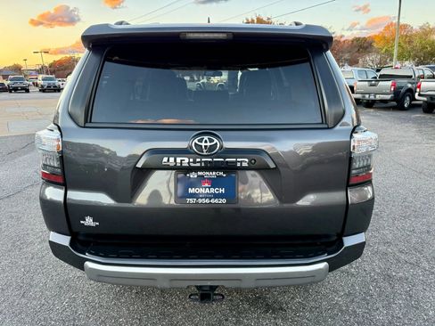 Used 2018 Toyota 4Runner TRD Off-Road Premium image 4