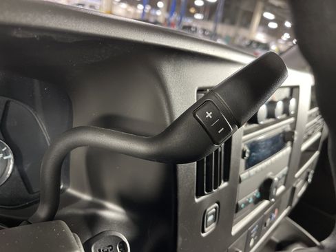 Used 2024 GMC Savana 2500 w/ Driver Convenience Package image 21