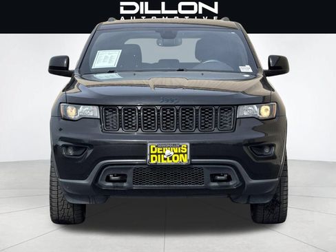 Used 2019 Jeep Grand Cherokee Laredo AWD/4WD image 9