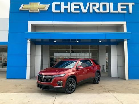 Used 2023 Chevrolet Traverse RS w/ LPO, Floor Liner Package image 2