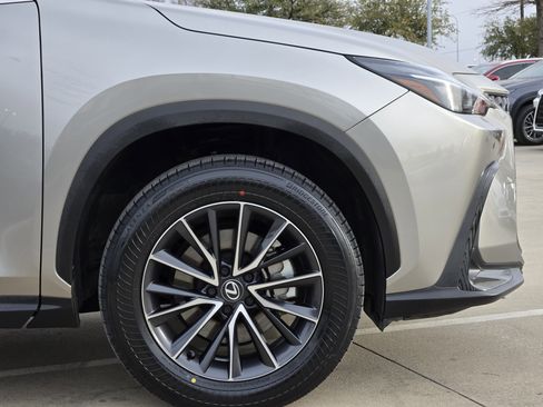 Used 2024 Lexus NX 300h AWD w/ Luxury Package image 14