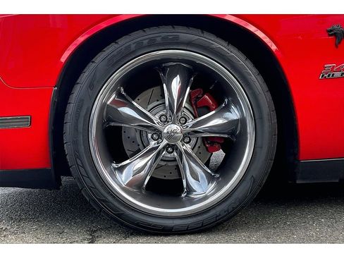 Used 2014 Dodge Challenger R/T Plus image 9