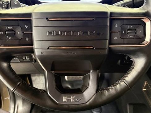 Used 2024 GMC Hummer EV 2X w/ LPO, Illumination Package AWD/4WD image 36