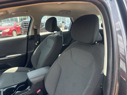 Used 2025 Kia K4 FWD image 11
