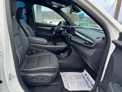 Used 2025 Buick Enclave Preferred image 55