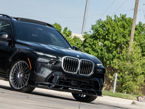 Used 2025 BMW ALPINA XB7 AWD/4WD image 43