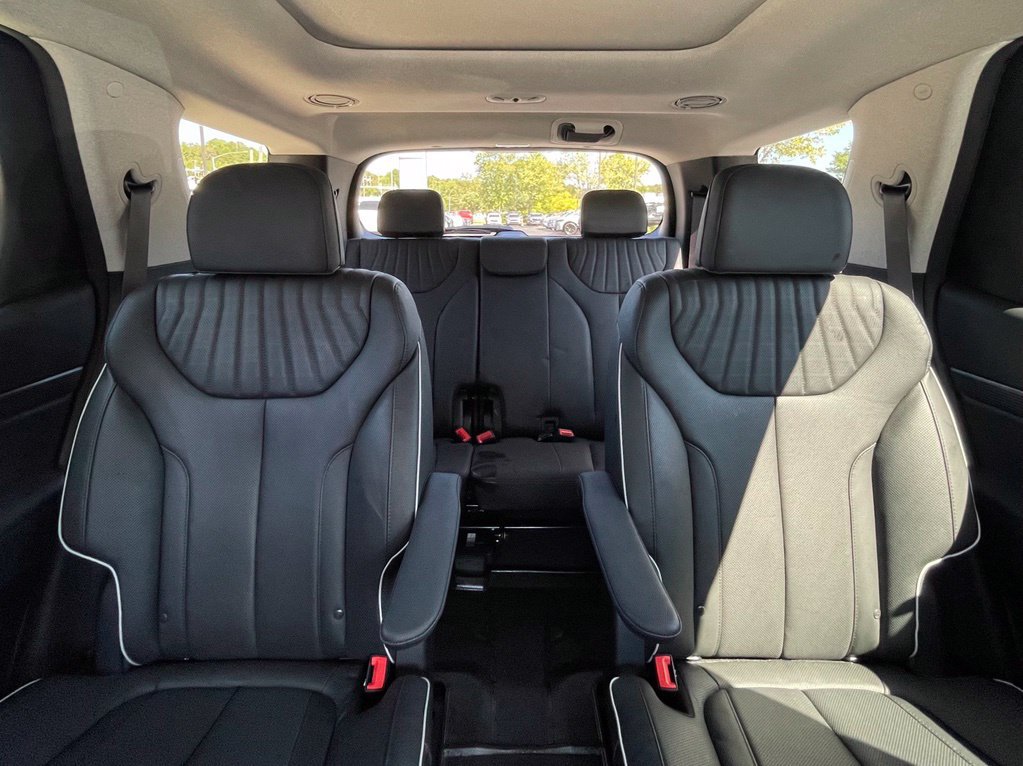 Certified 2024 Hyundai Palisade Limited FWD image 28