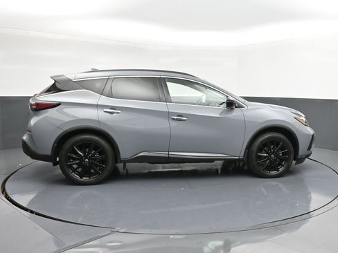 Used 2024 Nissan Murano SV w/ SV Midnight Edition Package image 9