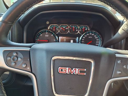 Used 2017 GMC Sierra 1500 SLT w/ SLT Premium Package AWD/4WD image 16