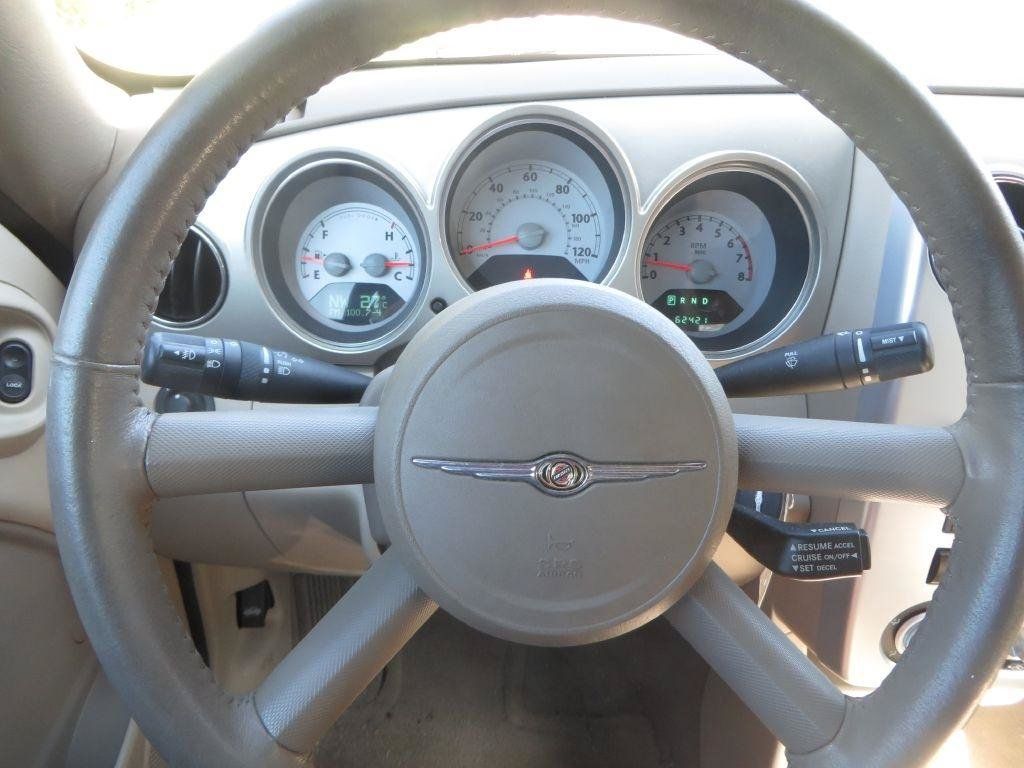Used 2006 Chrysler PT Cruiser Touring FWD image 15