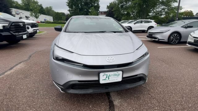 Used 2026 Toyota Prius LE FWD image 7