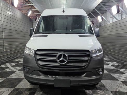 Used 2022 Mercedes-Benz Sprinter 2500 image 3