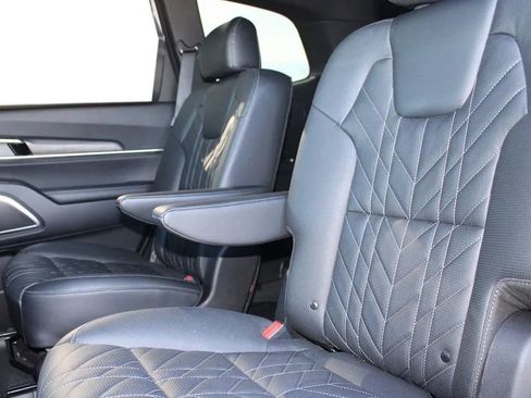 Used 2025 Kia Telluride SX X-Line AWD/4WD image 32