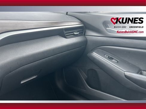 Used 2024 Nissan Altima 2.5 SV image 22