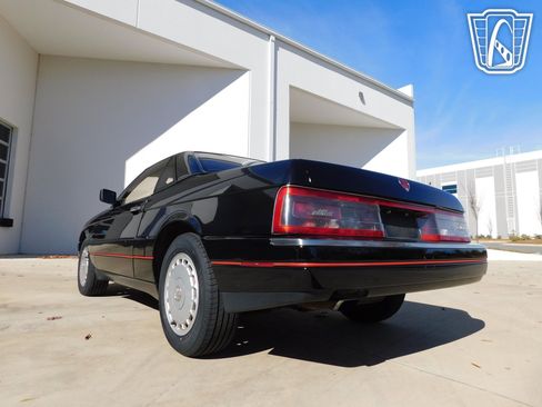 Used 1989 Cadillac Allante image 18