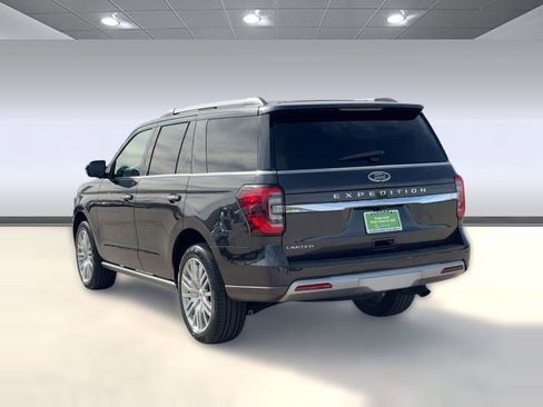 Used 2024 Ford Expedition Limited image 3