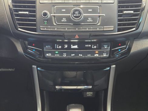 Used 2017 Honda Accord Sport Special Edition image 19