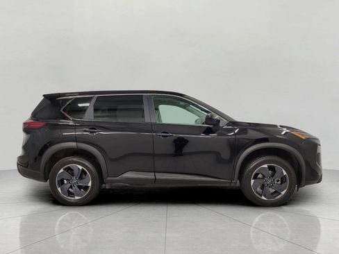Used 2025 Nissan Rogue SV image 12