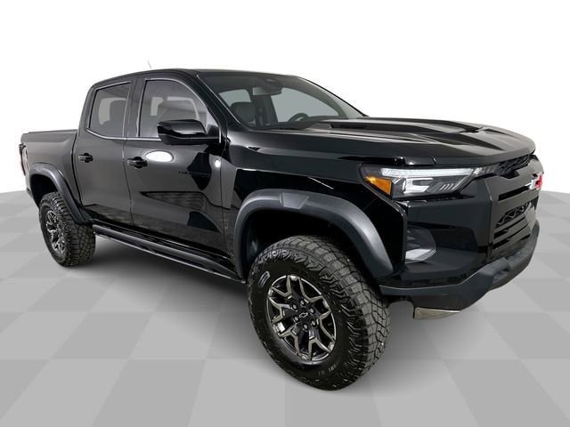 New 2026 Chevrolet Colorado ZR2 w/ Technology Package AWD/4WD image 3