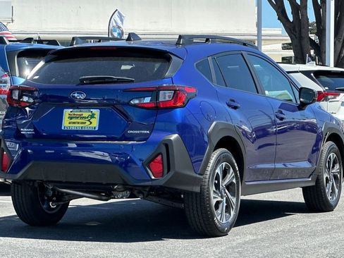 Certified 2025 Subaru Crosstrek 2.0i Premium image 4