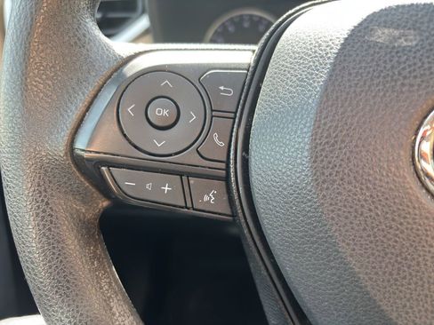 Used 2021 Toyota RAV4 XLE w/ Convenience Package image 26