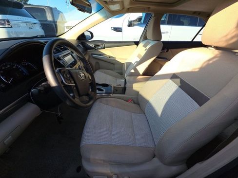 Used 2012 Toyota Camry XLE image 15