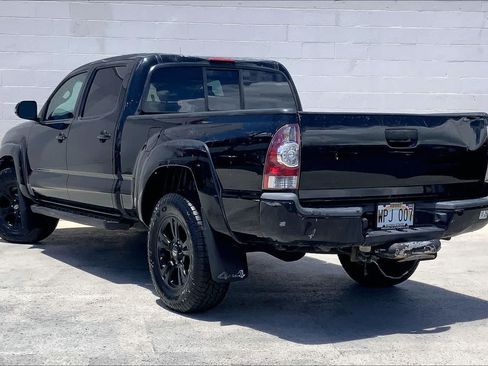 Used 2014 Toyota Tacoma 4x4 Double Cab image 4