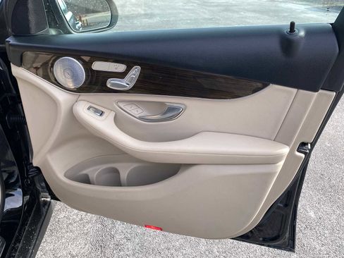 Used 2019 Mercedes-Benz GLC 300 GLC 300 image 37