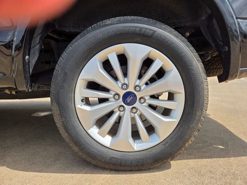 Used 2016 Ford F150 Lariat w/ Equipment Group 501A Mid image 30