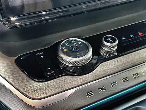 New 2026 Ford Expedition Max Platinum w/ Driver's Package image 23