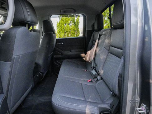 Used 2023 Nissan Frontier SV w/ SV Convenience Package image 29