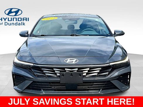 Used 2024 Hyundai Elantra SEL w/ Convenience Package FWD image 2