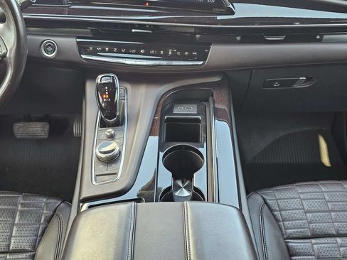 Used 2022 Cadillac Escalade Sport Platinum w/ LPO, ONYX Package AWD/4WD image 19