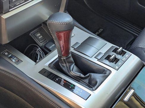 Used 2010 Lexus GX 460 image 18