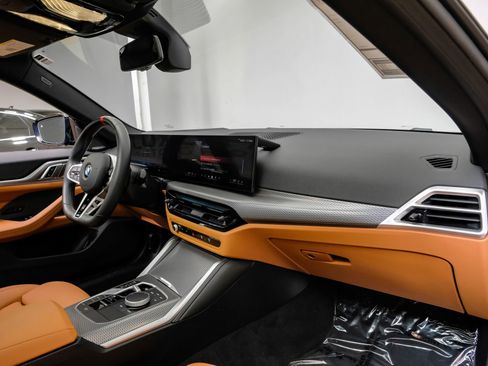Used 2025 BMW M440i RWD image 17