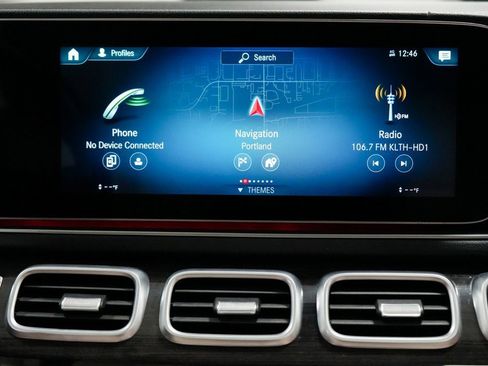 Used 2021 Mercedes-Benz GLS 580 4MATIC image 12