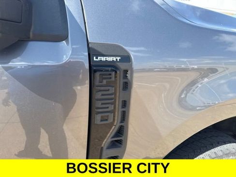 Used 2023 Ford F250 Lariat w/ Sport Appearance Package AWD/4WD image 6