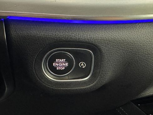 Used 2024 Mercedes-Benz GLS 450 4MATIC image 25