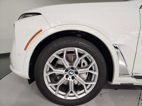 Used 2025 BMW X7 xDrive40i AWD/4WD image 18