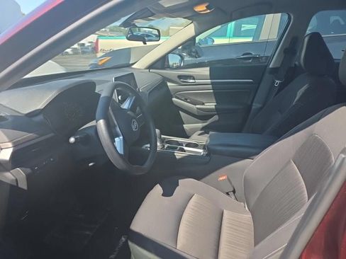 Certified 2023 Nissan Altima 2.5 SV FWD image 11