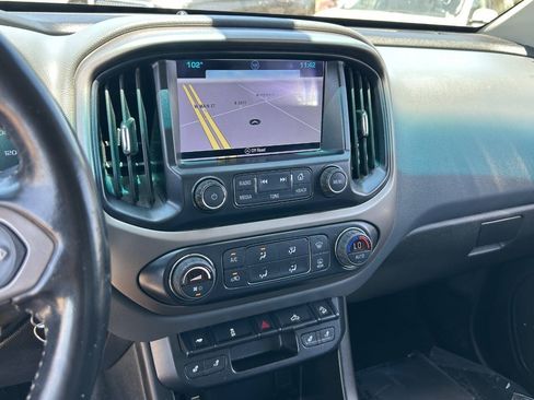Used 2018 Chevrolet Colorado Z71 RWD image 28