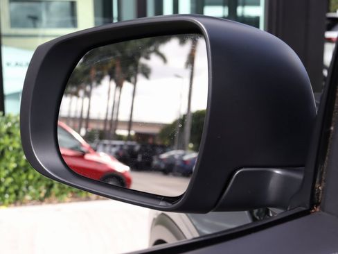 Certified 2025 INFINITI QX50 Sport image 10