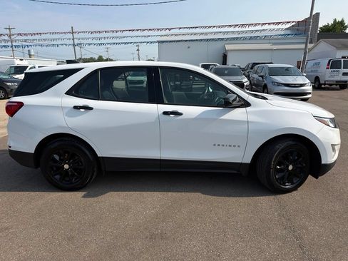 Used 2019 Chevrolet Equinox LS FWD image 8
