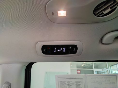 Used 2023 Chrysler Voyager LX FWD image 26